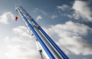 Tadano Tripple Boom des ATF600 vor Wolkenhimmel